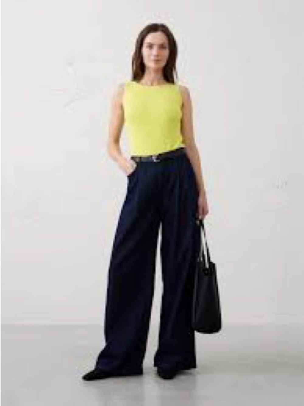 Banana Republic Pleated High-Rise Wide-Leg Jean - Picture 5 of 6
